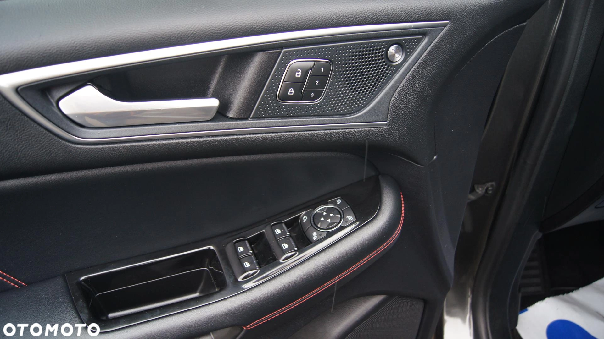 Ford Edge 2.0 EcoBlue Twin-Turbo 4WD ST-Line - obrazek 26