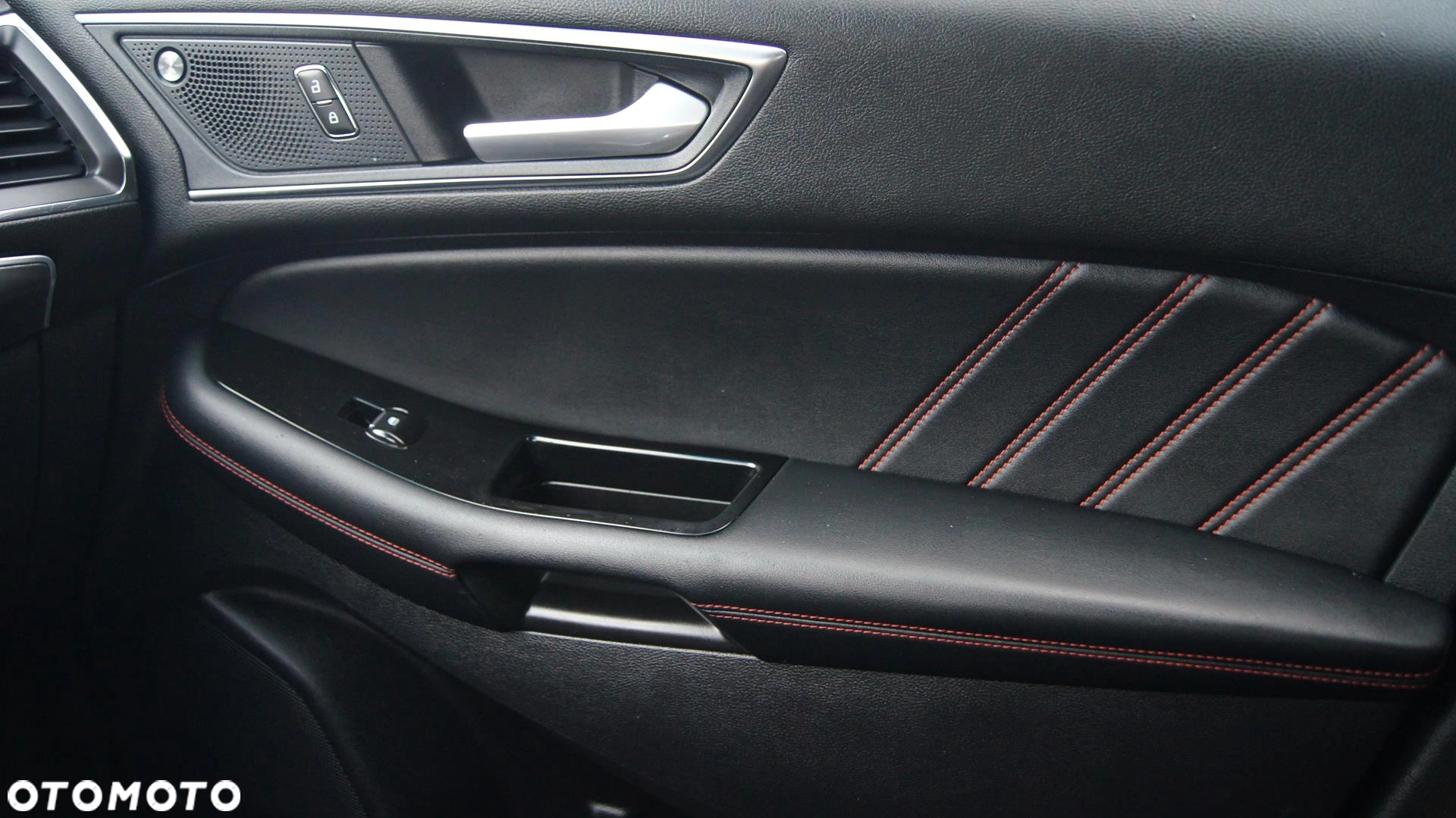 Ford Edge 2.0 EcoBlue Twin-Turbo 4WD ST-Line - obrazek 27