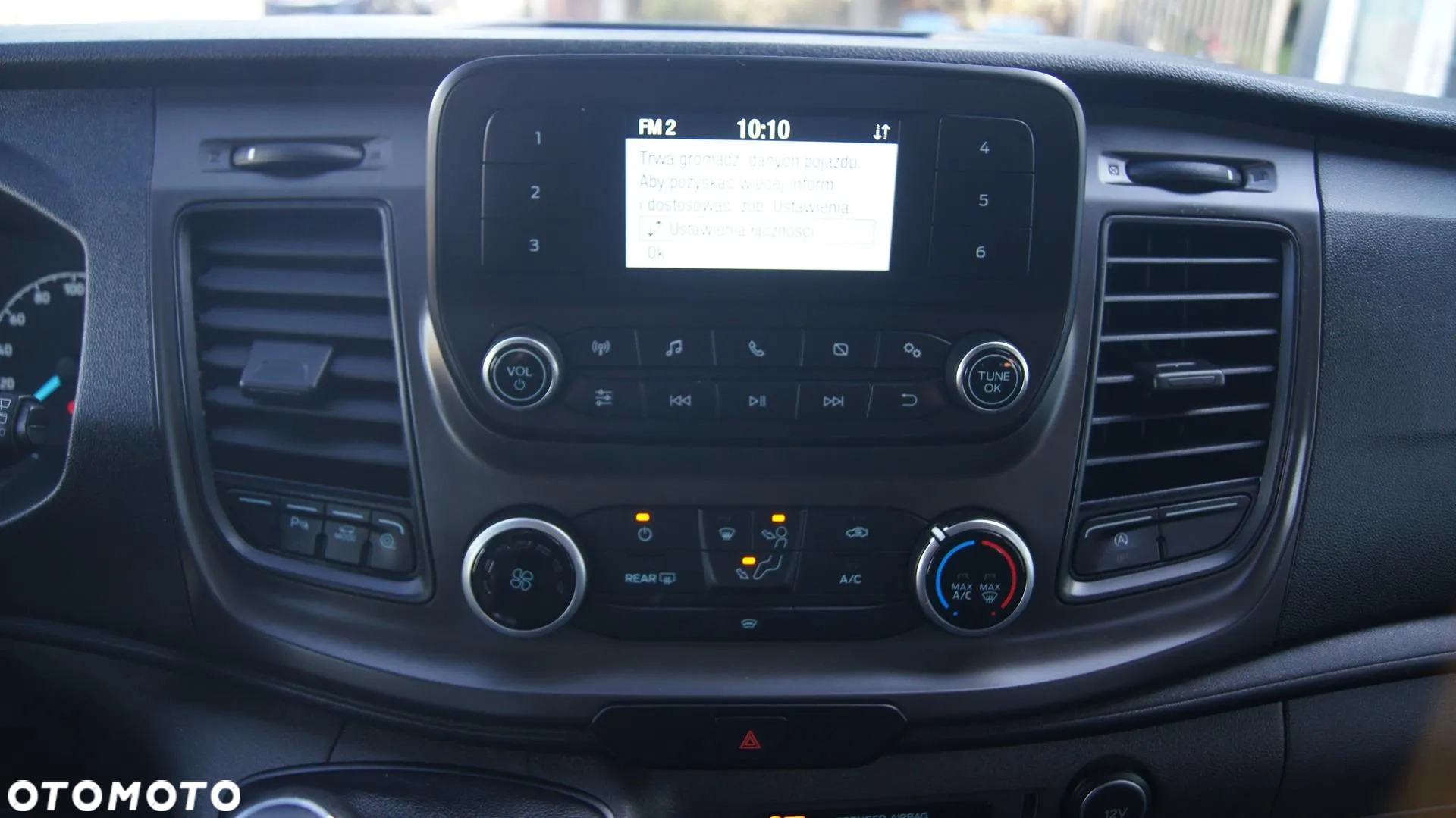 Ford Transit Custom Kombi 340 L2H2 Trend - obrazek 10