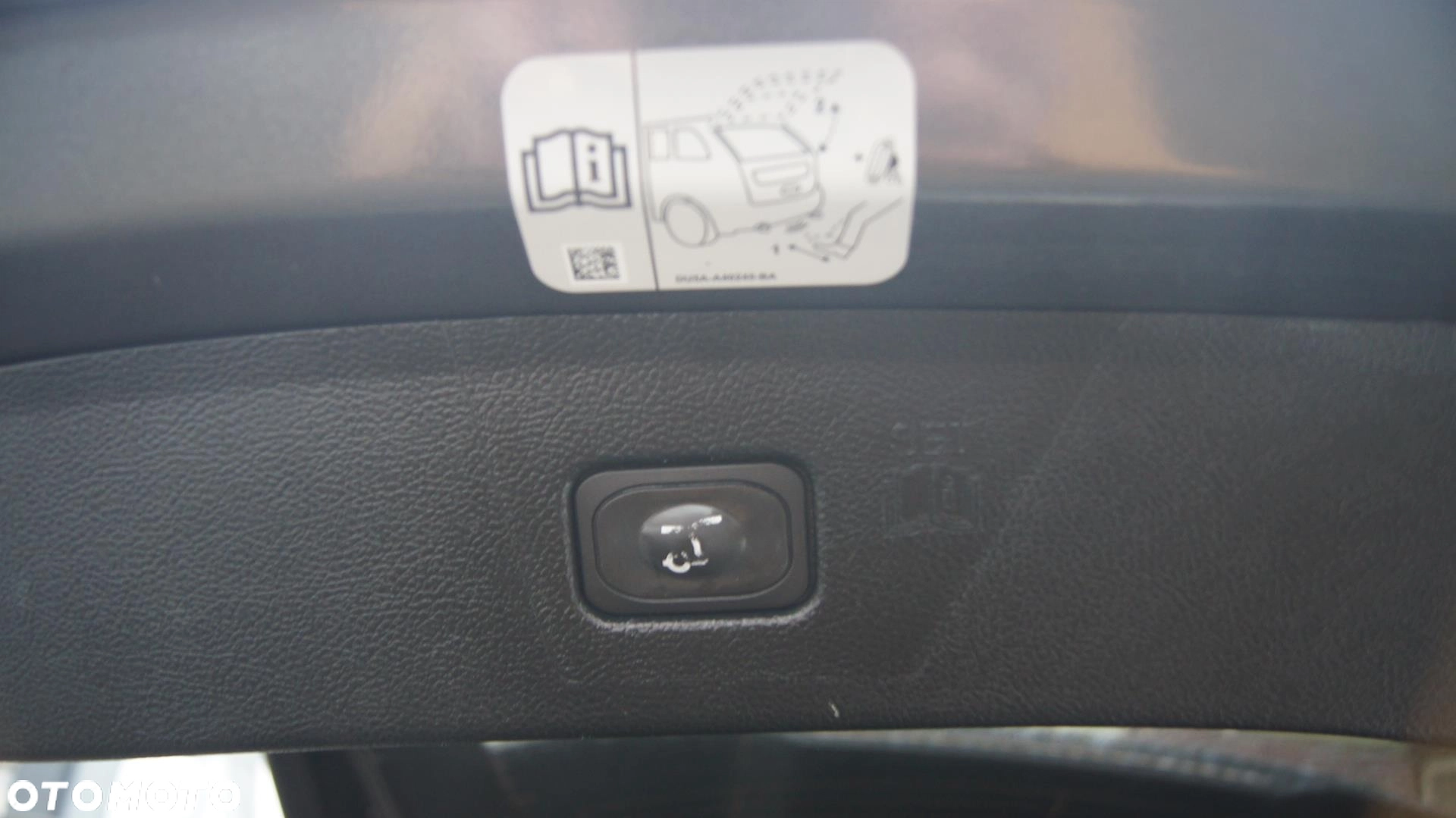 Ford Edge 2.0 EcoBlue Twin-Turbo 4WD ST-Line - obrazek 13