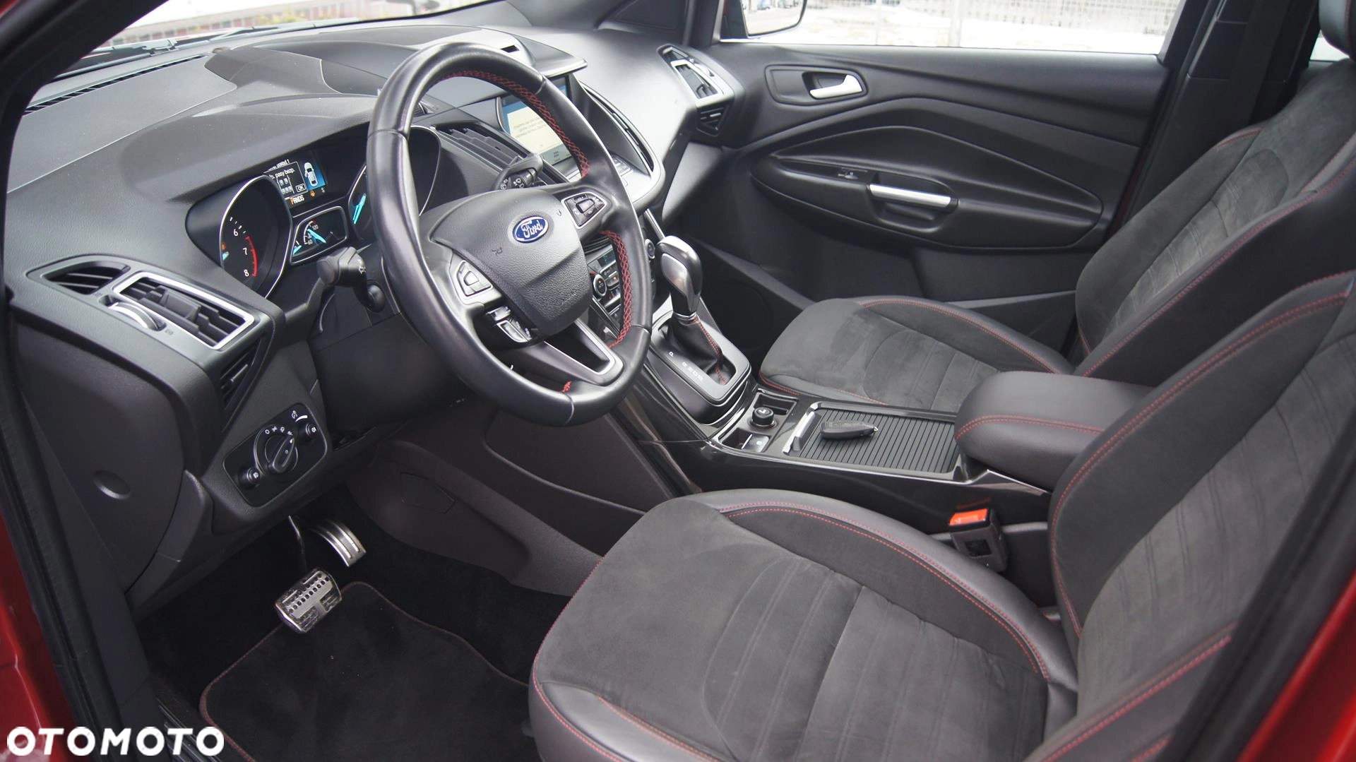 Ford Kuga 1.5 EcoBoost AWD ST-Line ASS - 2018 - obrazek 8