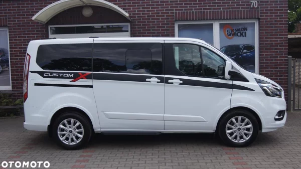 Ford Tourneo Custom 2.0 EcoBlue L1 Titanium SelectShift - obrazek 15
