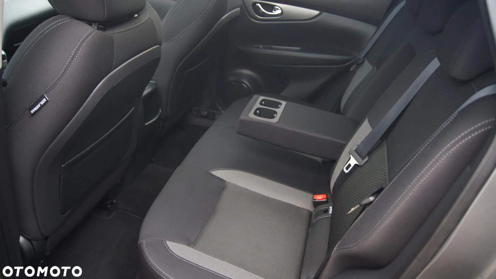 Nissan Qashqai 1.3 DIG-T Tekna DCT - obrazek 4