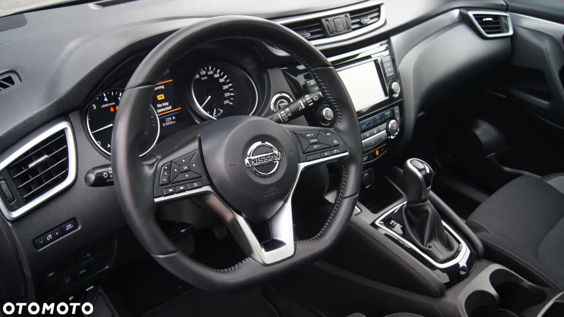 Nissan Qashqai 1.3 DIG-T Tekna DCT - obrazek 9