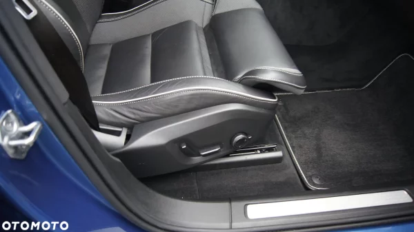 Volvo XC 60 D4 AWD R-Design - obrazek 23