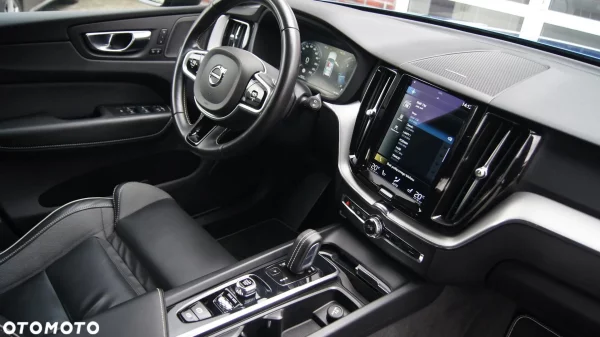 Volvo XC 60 D4 AWD R-Design - obrazek 26