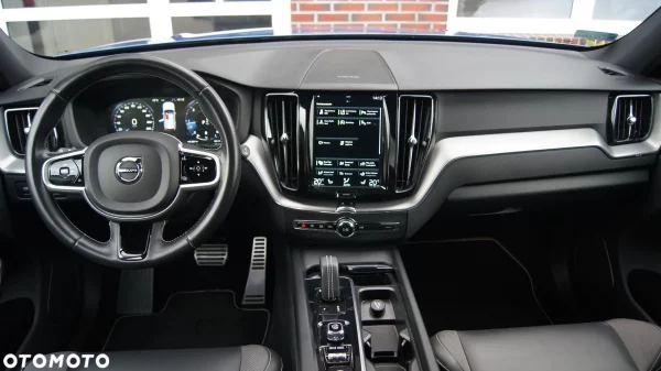 Volvo XC 60 D4 AWD R-Design - obrazek 28