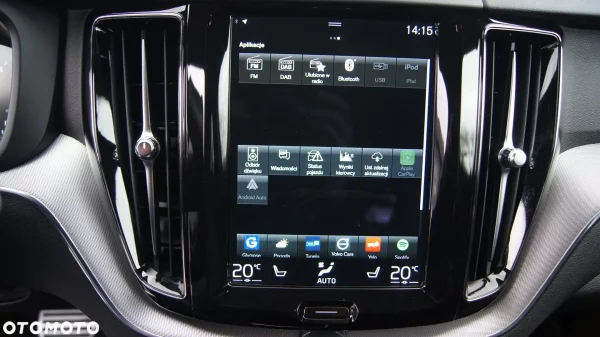 Volvo XC 60 D4 AWD R-Design - obrazek 4