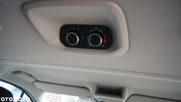 Ford Tourneo Custom 2.0 EcoBlue L1 Sport SelectShift - obrazek 12