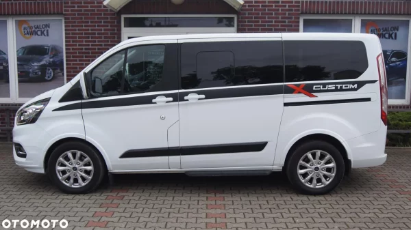 Ford Tourneo Custom 2.0 EcoBlue L1 Sport SelectShift - obrazek 18