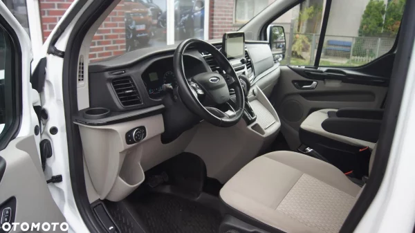 Ford Tourneo Custom 2.0 EcoBlue L1 Sport SelectShift - obrazek 21