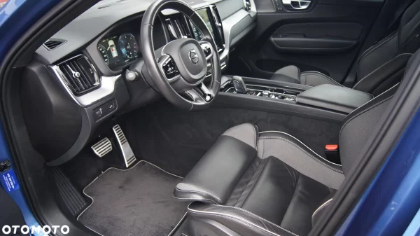 Volvo XC 60 D4 AWD R-Design - obrazek 20