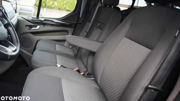 Ford Tourneo Custom 2.0 EcoBlue L1 Titanium SelectShift - 2020 - obrazek 23