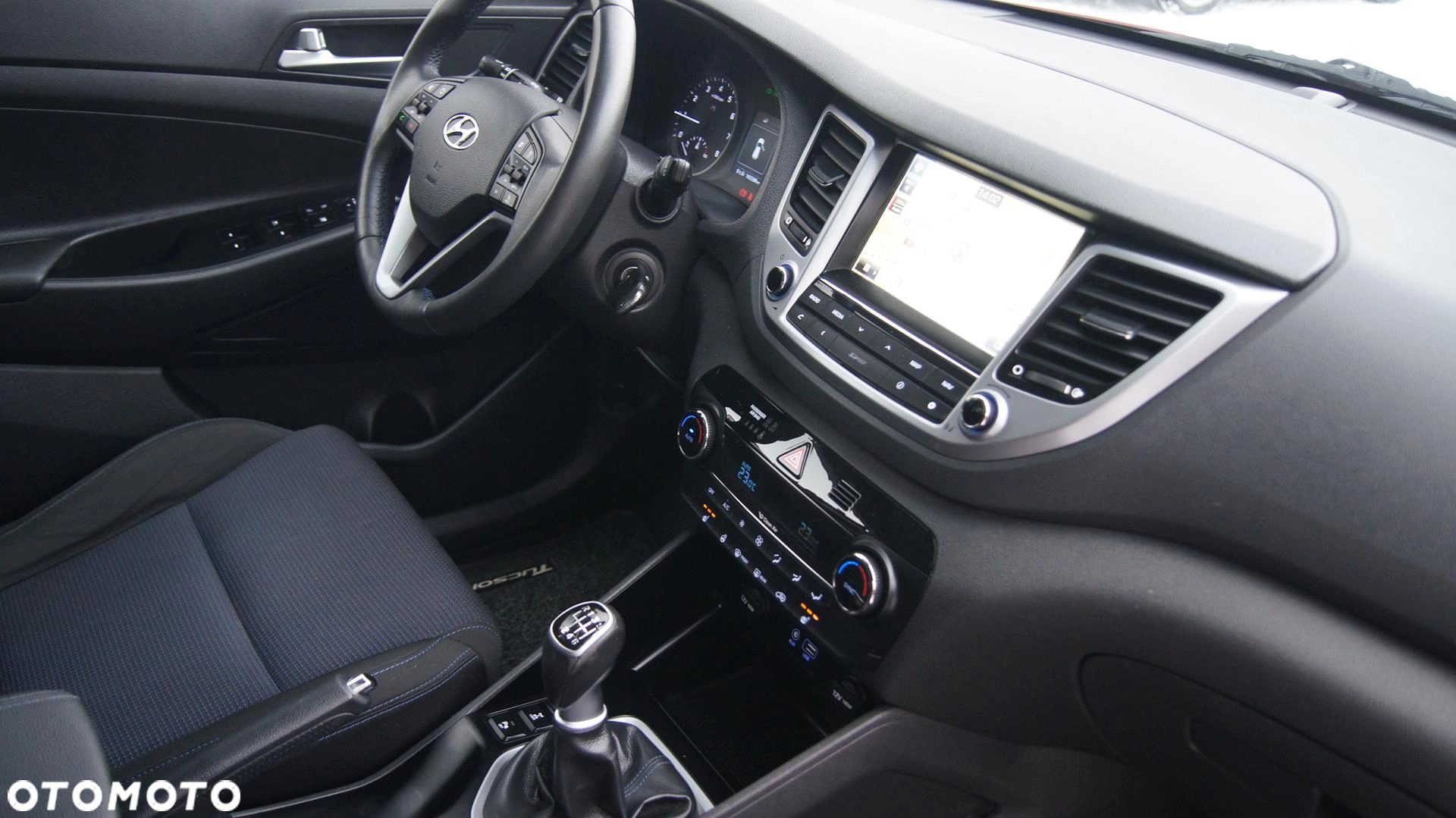 Hyundai Tucson 1.6 Turbo 4WD Premium - obrazek 6