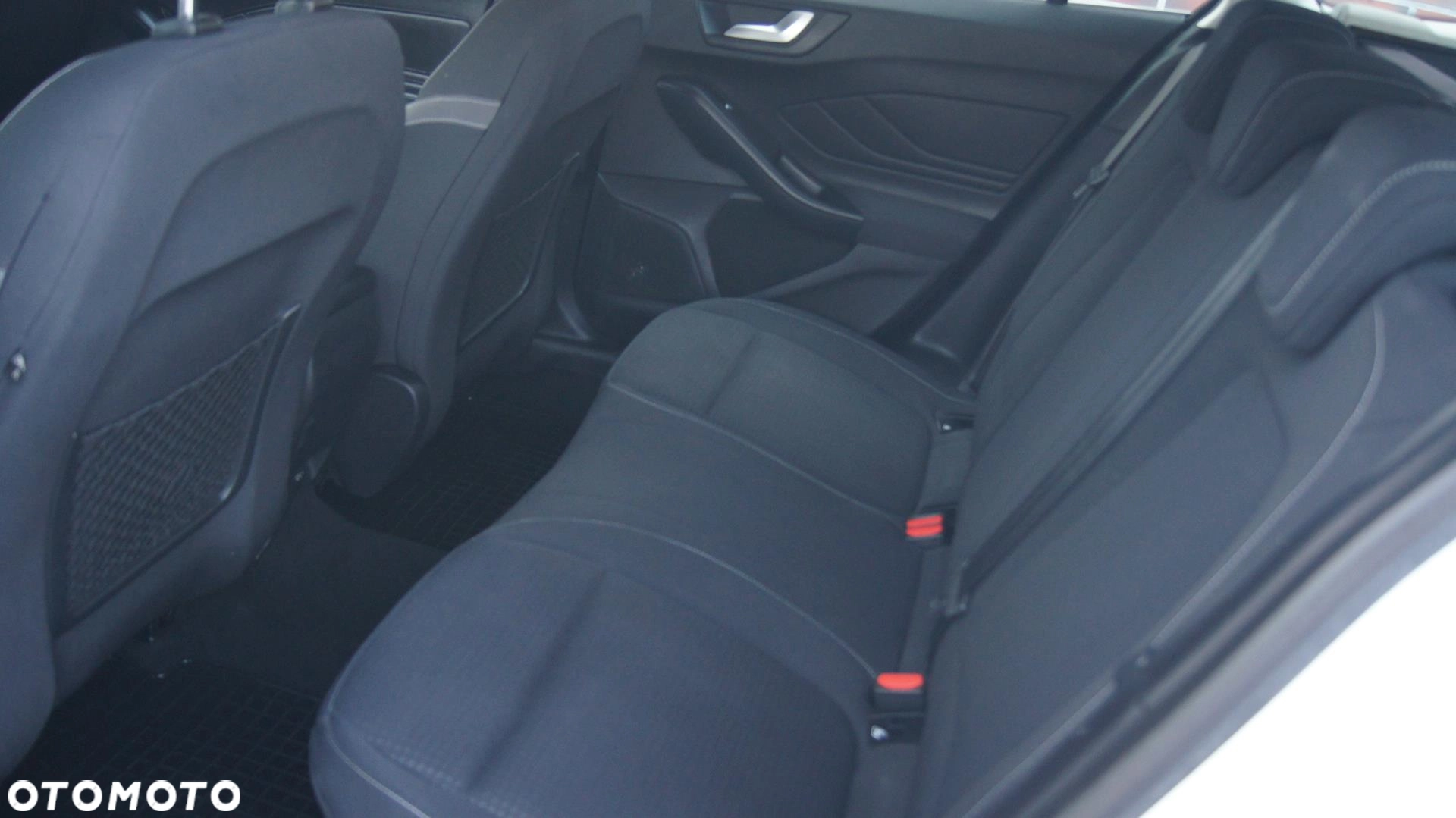 Ford Focus 1.5 EcoBlue Trend Edition Business - obrazek 4