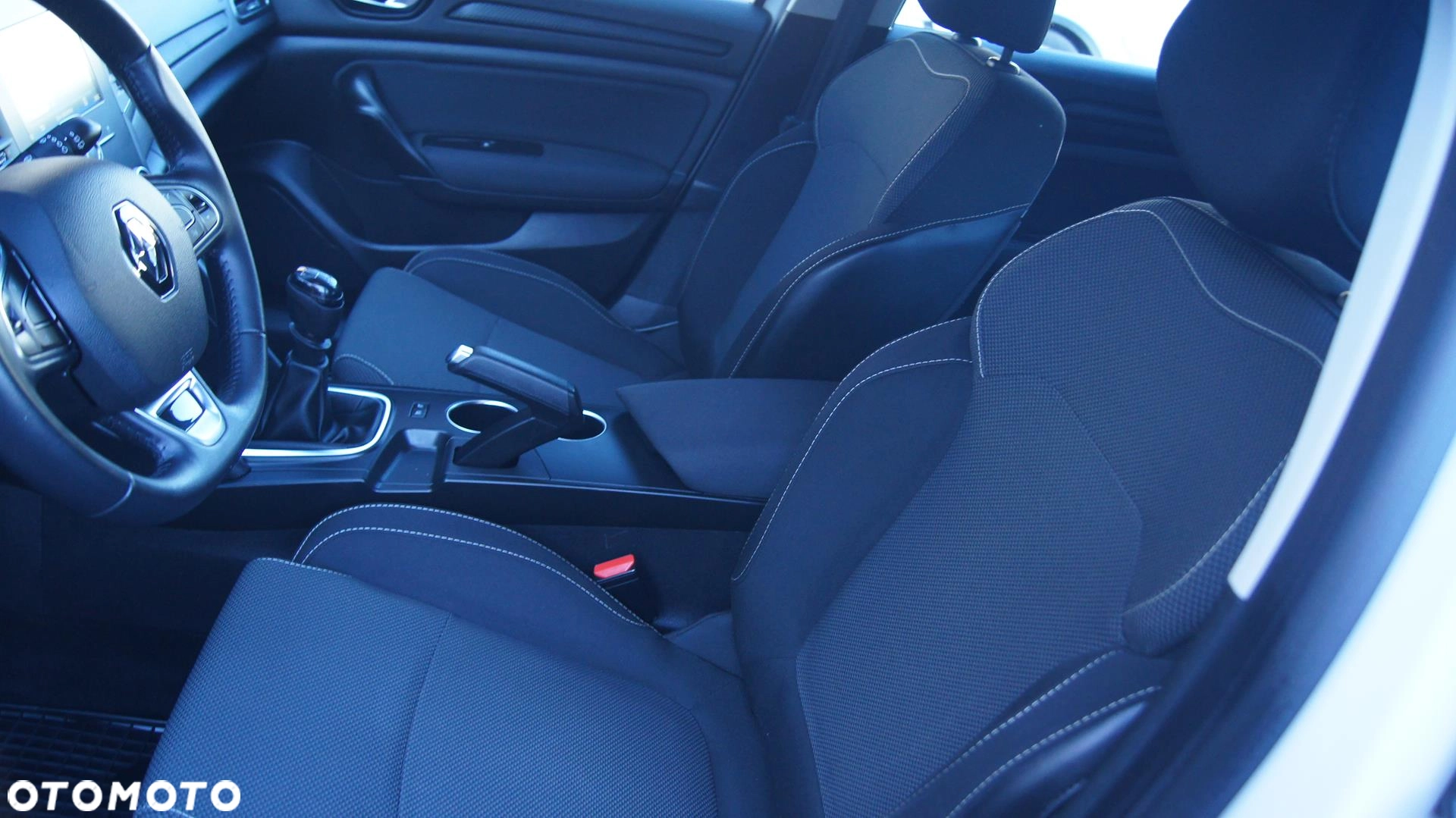 Renault Megane 1.2 Energy TCe Limited - obrazek 23