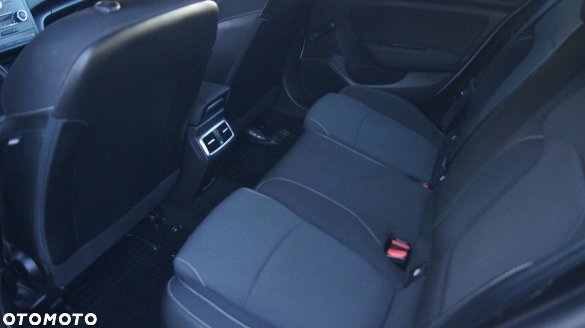 Renault Megane 1.2 Energy TCe Limited - obrazek 24