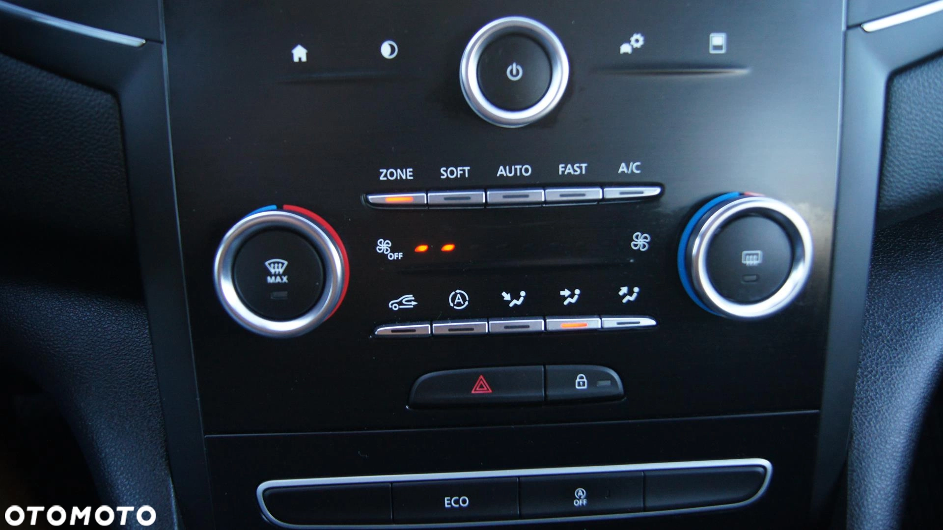 Renault Megane 1.2 Energy TCe Limited - obrazek 9