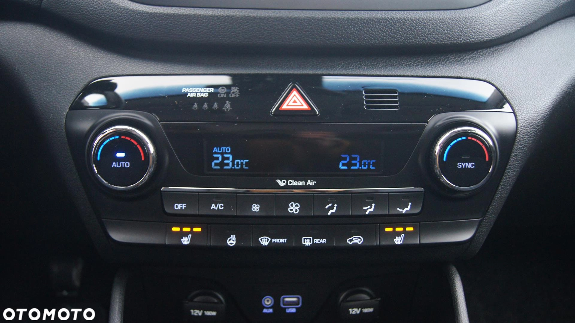 Hyundai Tucson 1.6 Turbo 4WD Premium - obrazek 16