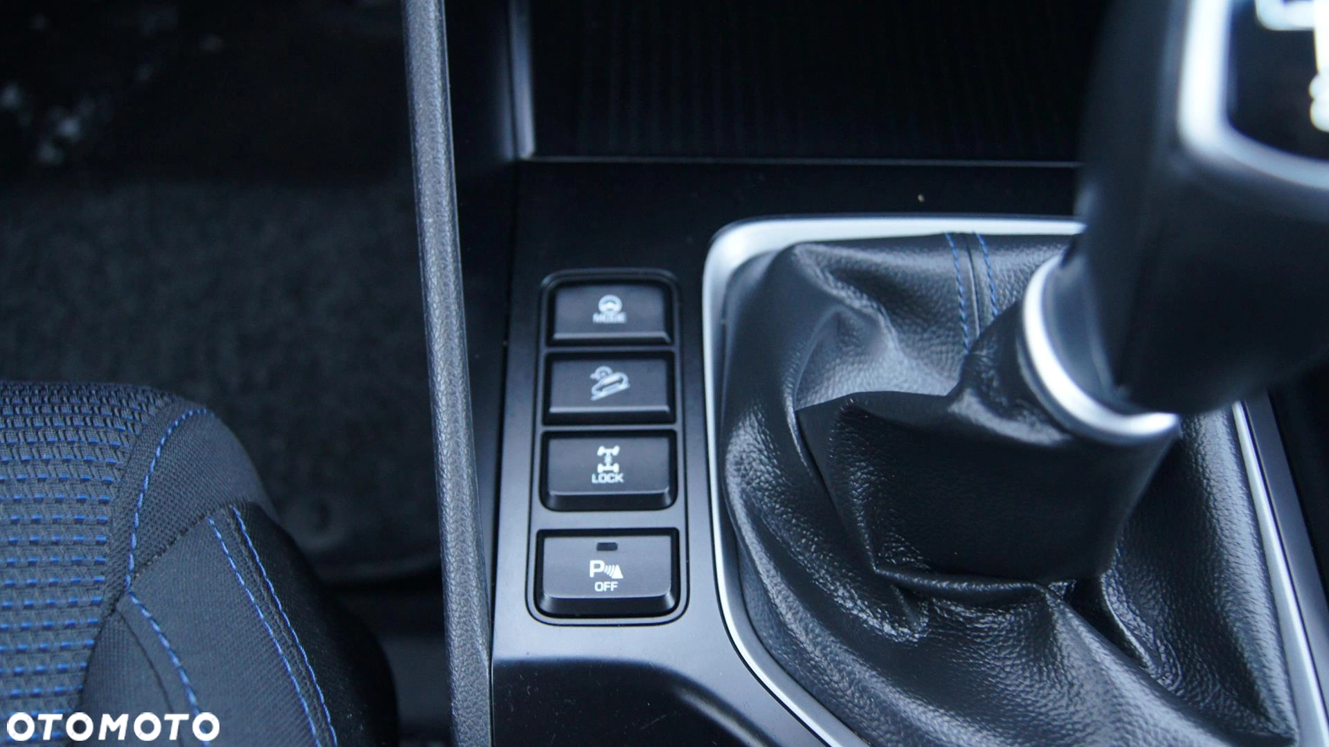 Hyundai Tucson 1.6 Turbo 4WD Premium - obrazek 17