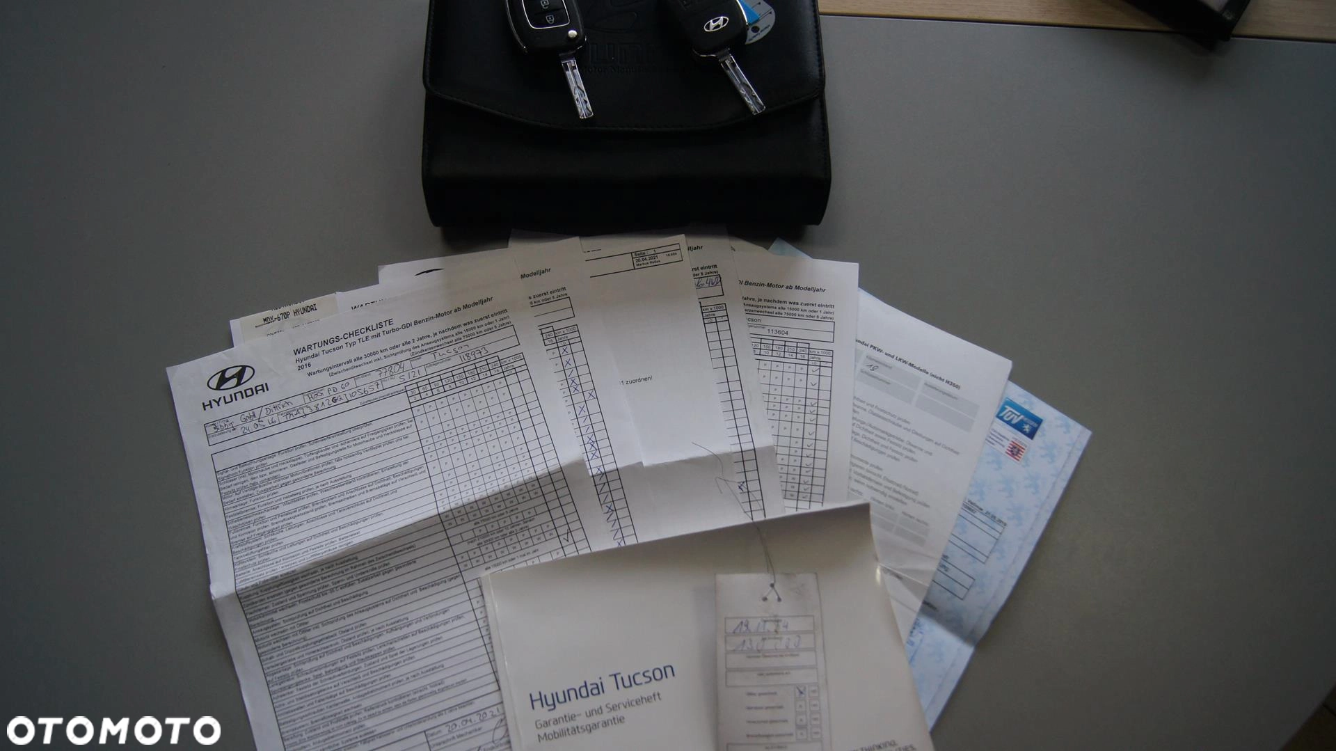 Hyundai Tucson 1.6 Turbo 4WD Premium - obrazek 19