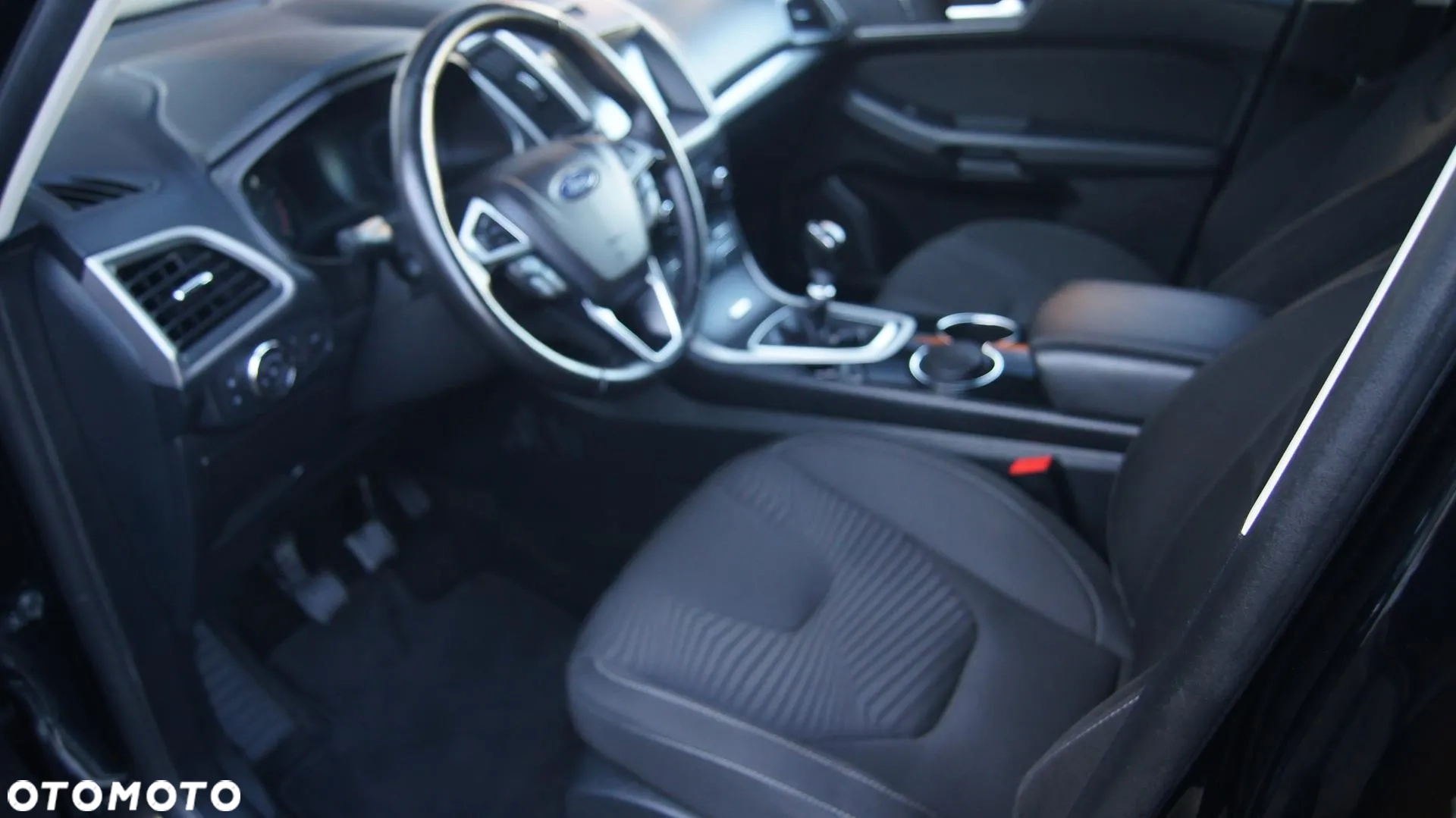 Ford S-Max 1.5 EcoBoost Titanium 2019 rok - obrazek 23