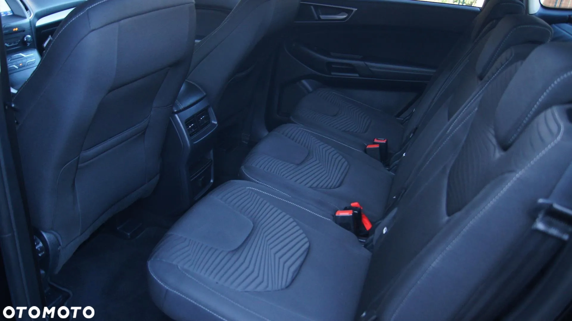 Ford S-Max 1.5 EcoBoost Titanium 2019 rok - obrazek 4