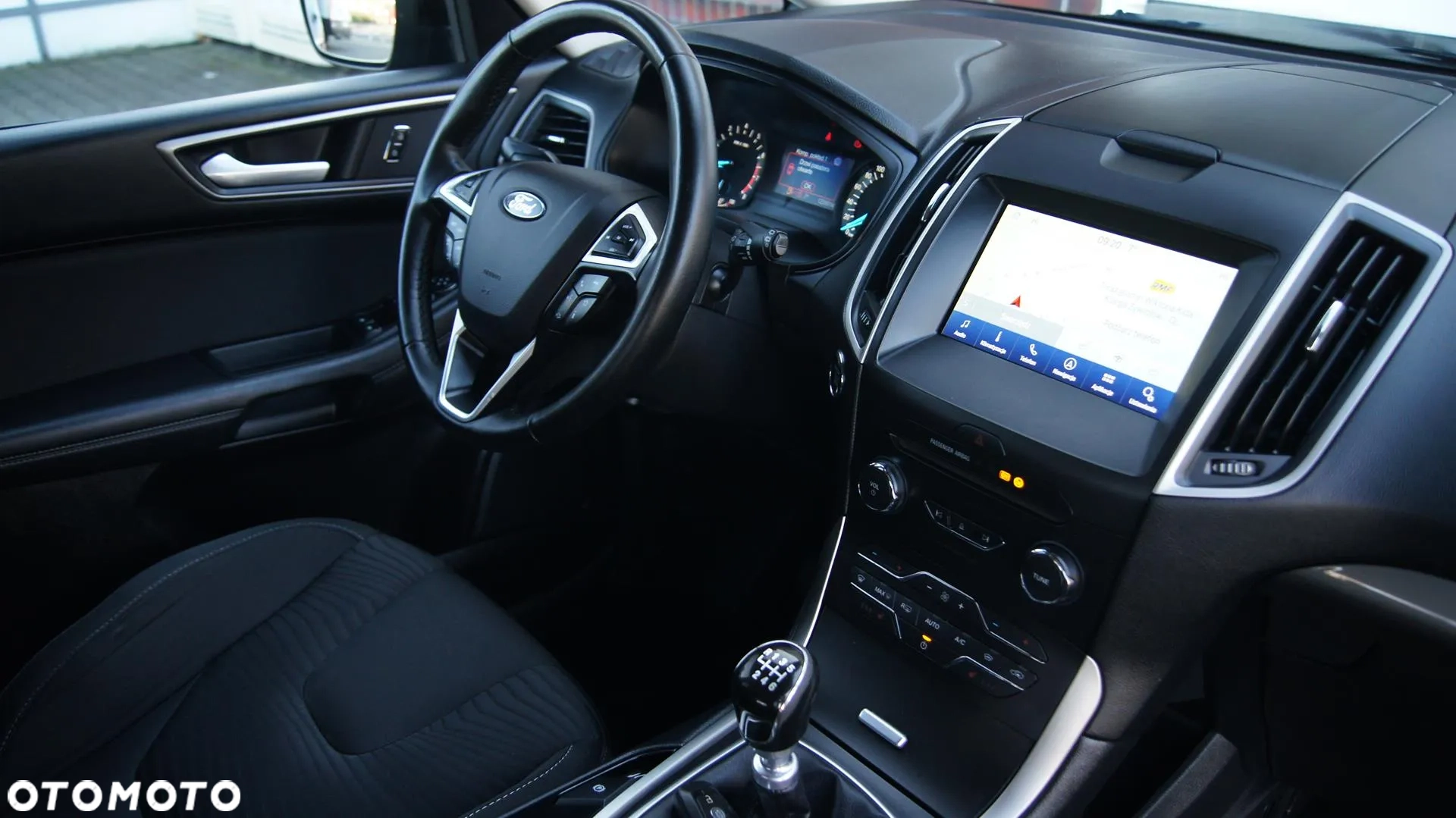 Ford S-Max 1.5 EcoBoost Titanium 2019 rok - obrazek 6