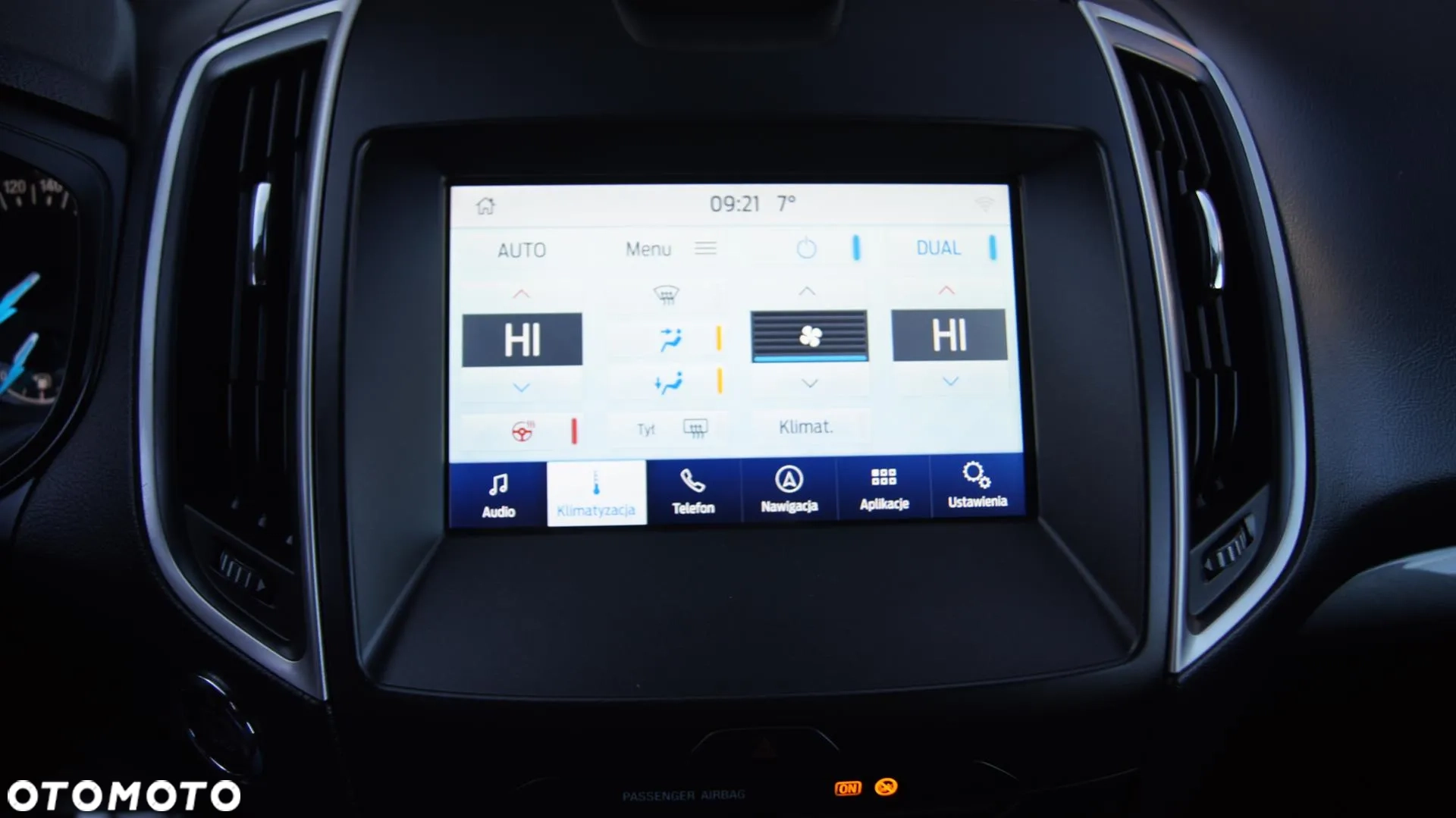 Ford S-Max 1.5 EcoBoost Titanium 2019 rok - obrazek 12