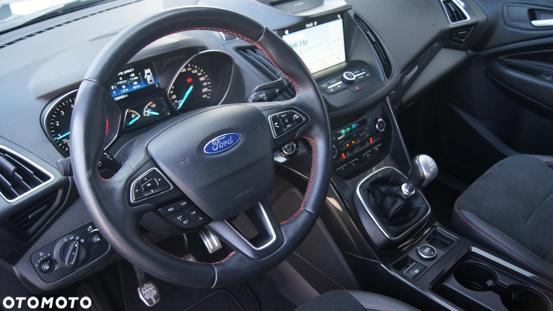 Ford Kuga 1.5 ST-Line - obrazek 11