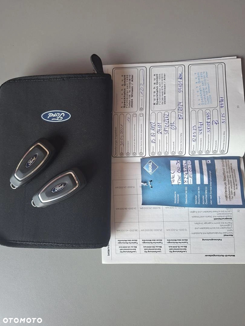 Ford Kuga 2.0 EcoBlue AWD ST-Line - obrazek 11