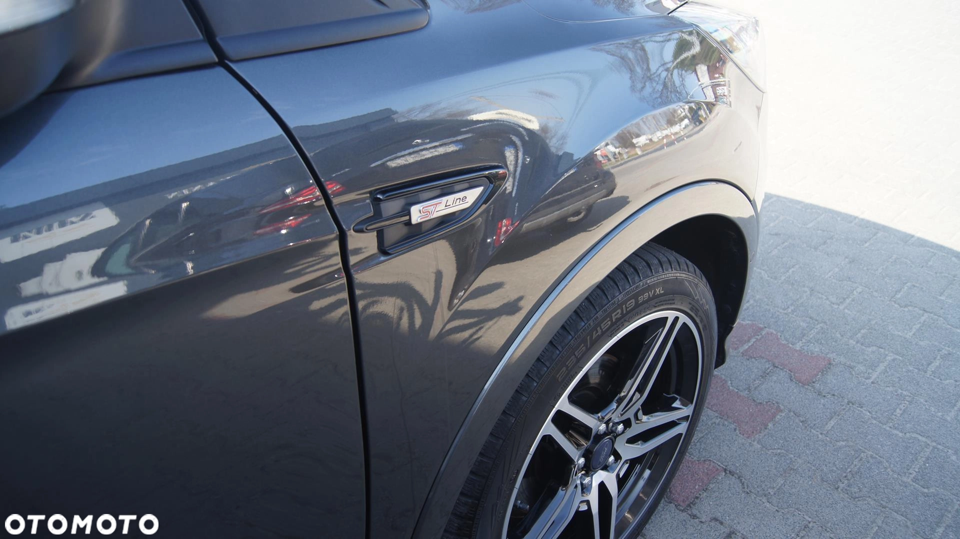 Ford Kuga 1.5 ST-Line - obrazek 4