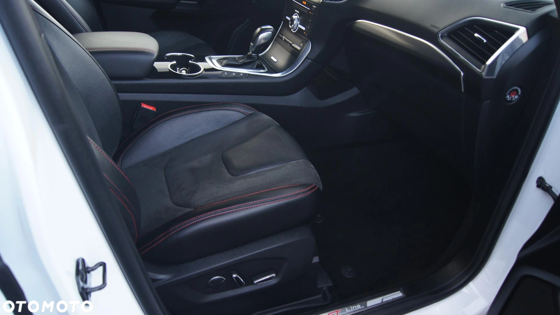 Ford S-Max 2.0 TDCi Bi-Turbo ST-Line PowerShift - obrazek 27