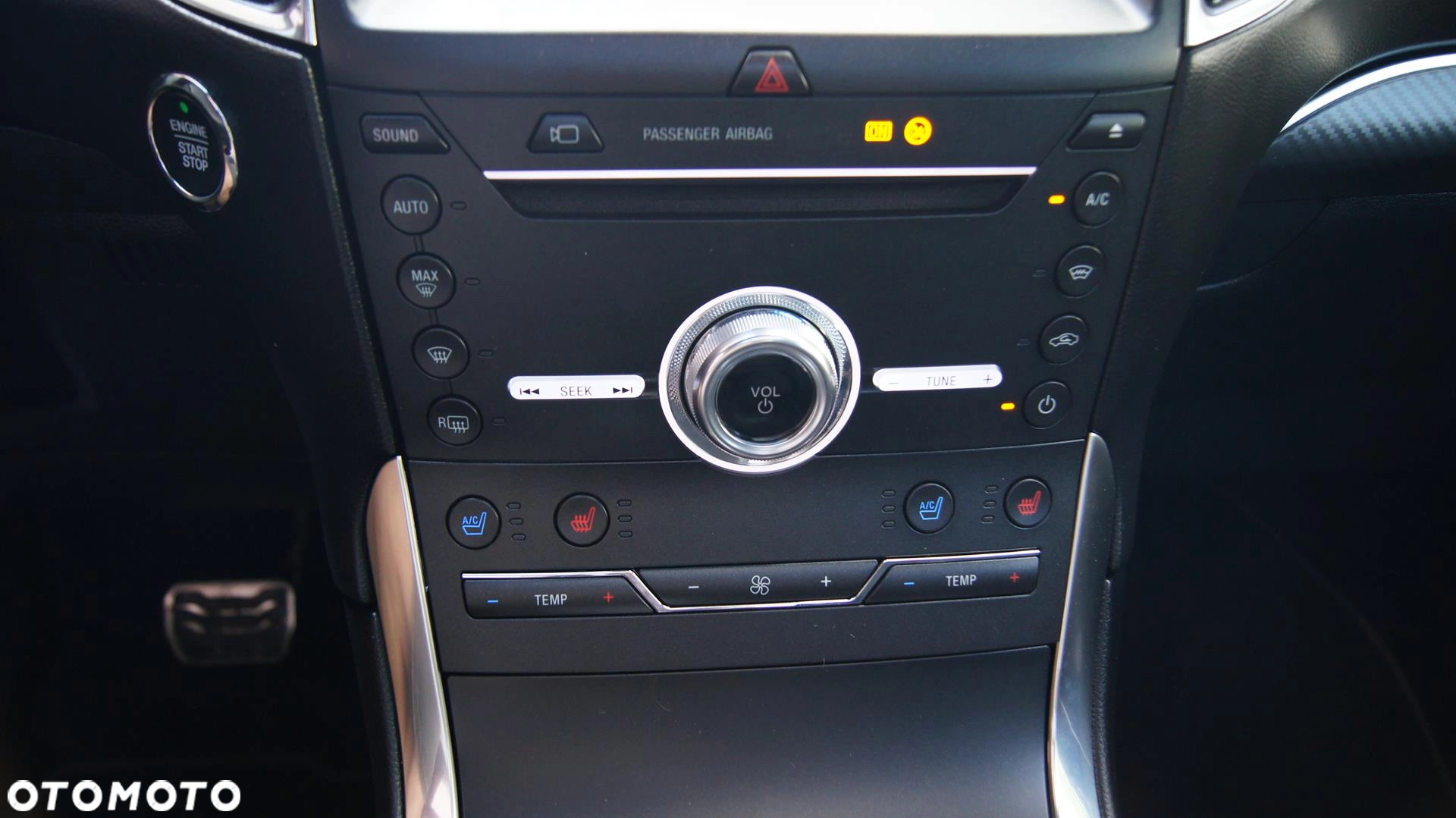 Ford Edge 2.0 EcoBlue Twin-Turbo 4WD ST-Line - obrazek 37